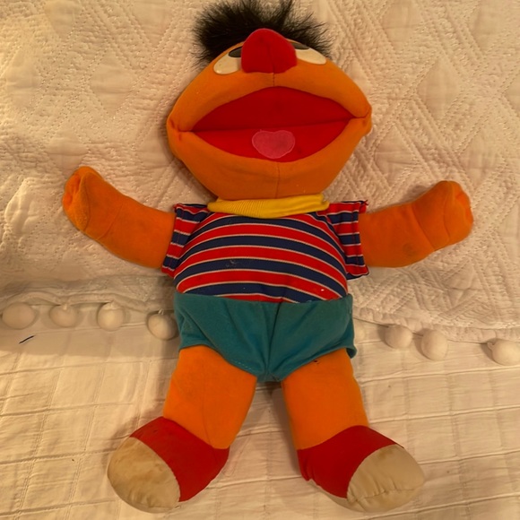 Vintage Ernie Sesame Street 1996 talking plush toy - Picture 1 of 6